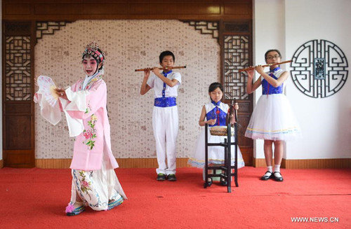 Girl, 11, Chases Dream in World of Kunqu Opera