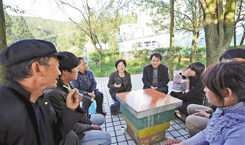 Official Brings Prosperity to Mountainous Ethnic Village