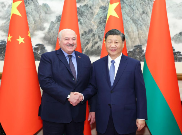 Chinese, Belarusian Presidents Pledge to Enhance Ties