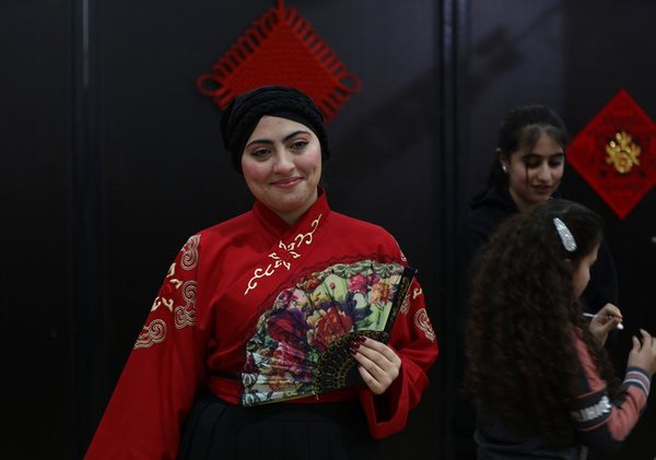 Jordanian Students Learn About Chinese Spring Festival Culture