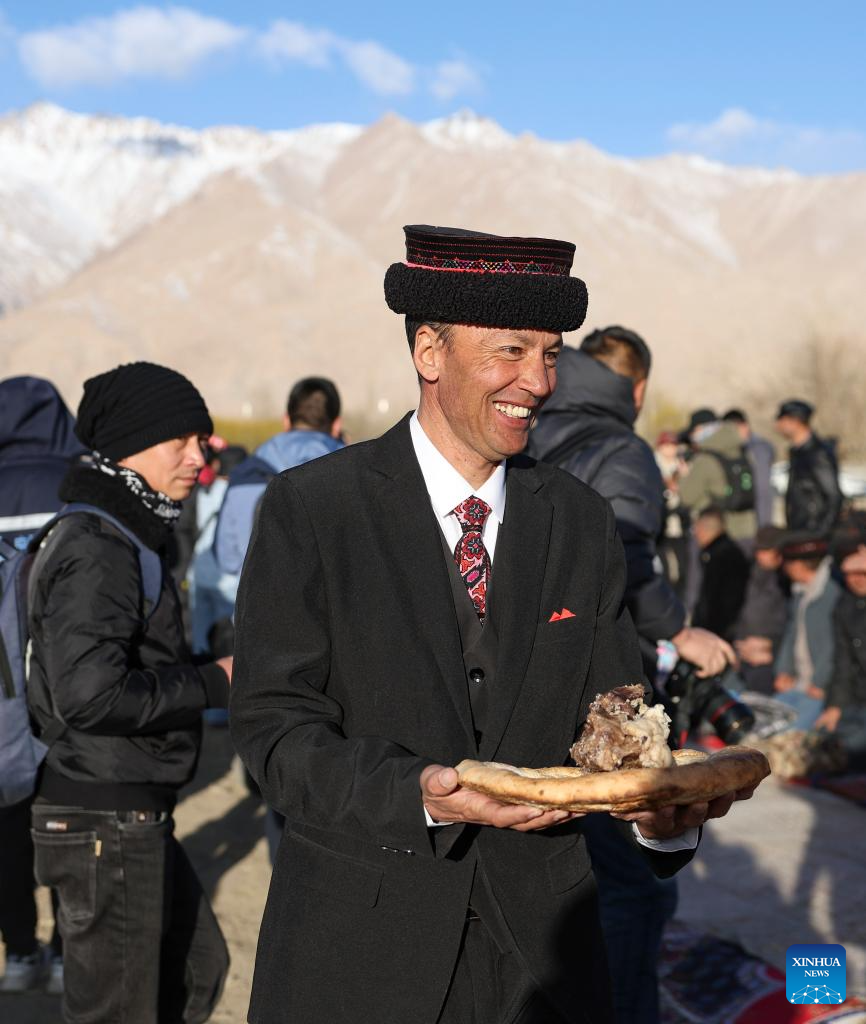 Festivals of Sowing Seeds, Drawing Water Celebrated in Xinjiang