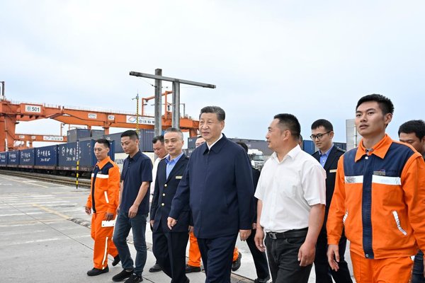 Xi Calls on Chongqing to Write Its Chapter in Chinese Modernization