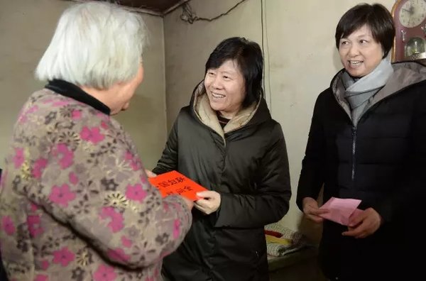 ACWF President Calls for Women's Role in Poverty Relief in N China Tour