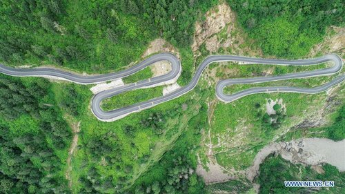 Gyirong Pass Highway Takes New Look After Yrs of Renovation in SW China's Tibet