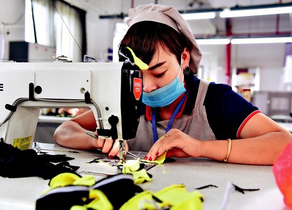 Highlights of Shaanxi's Achievements in Improving Women, Children's Lives
