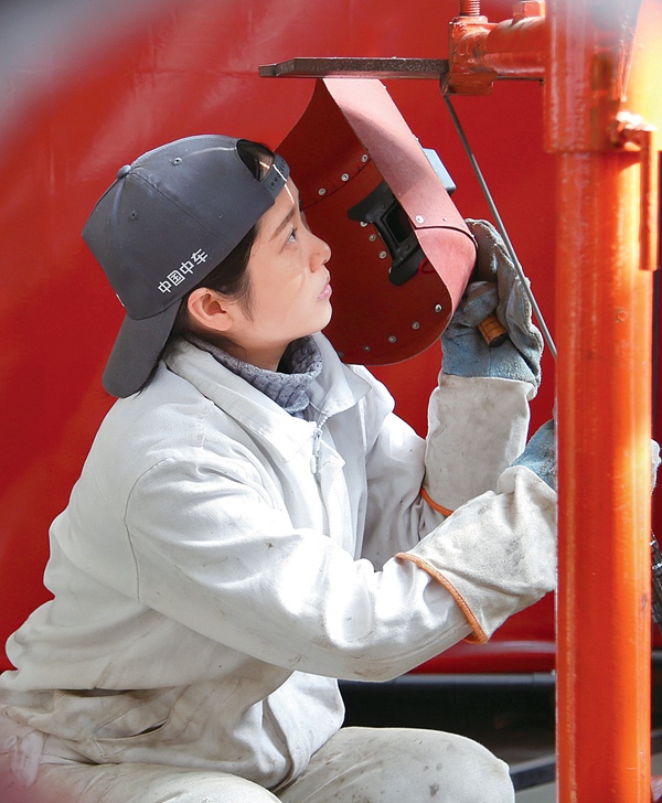 Young Woman Excels at Welding Wins Awards