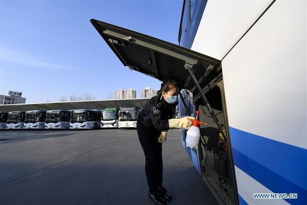 (FOCUS) CHINA-NINGXIA-NOVEL CORONAVIRUS-EPIDEMIC-HEALTH WORKER-COMMUTER BUS DRIVER (CN)