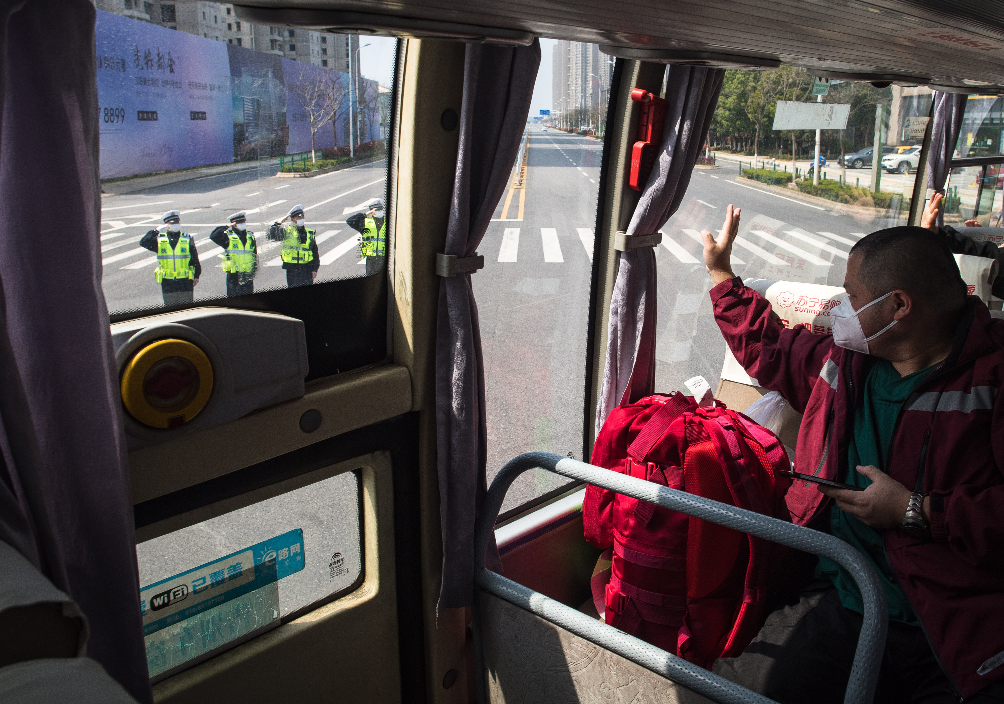 Medical Assistance Teams Leave Hard-Hit Hubei as Epidemic Wanes