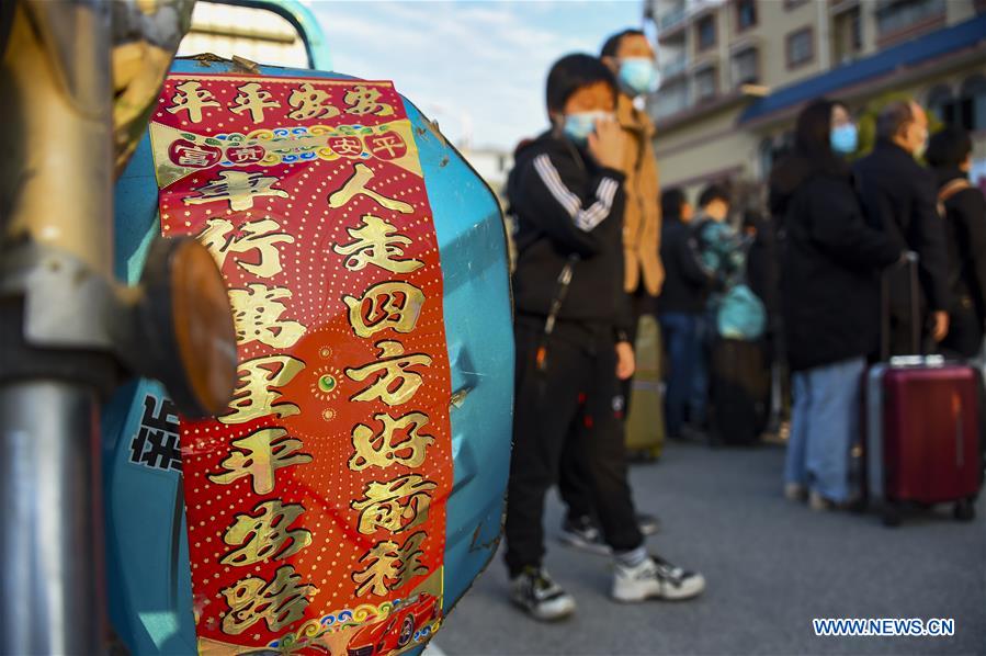 Migrant Workers Leave for Work by Chartered Buses