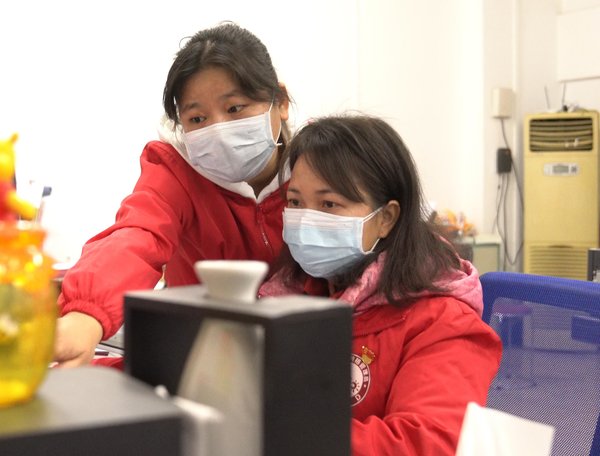 Grid-Based Community Workers Power up China's Grassroots Coronavirus Fight