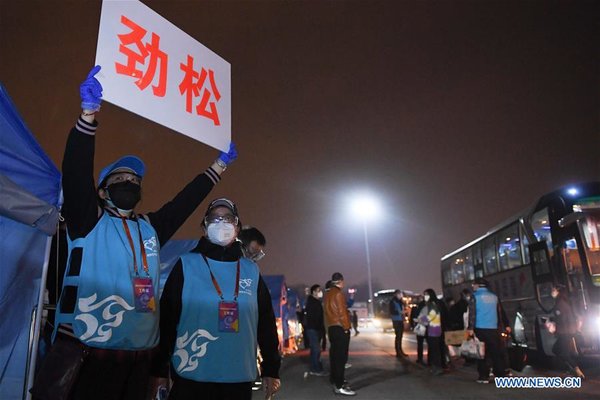 CHINA-BEIJING-HUBEI-STRANDED PEOPLE-RETURN (CN)