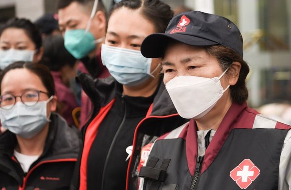 Renowned Chinese Epidemiologist Li Lanjuan Leaves Wuhan After Finishing the Task Here