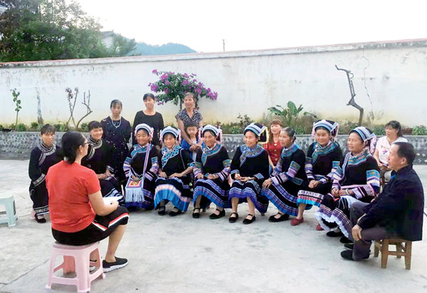 Women Benefit from 'School for Mothers'