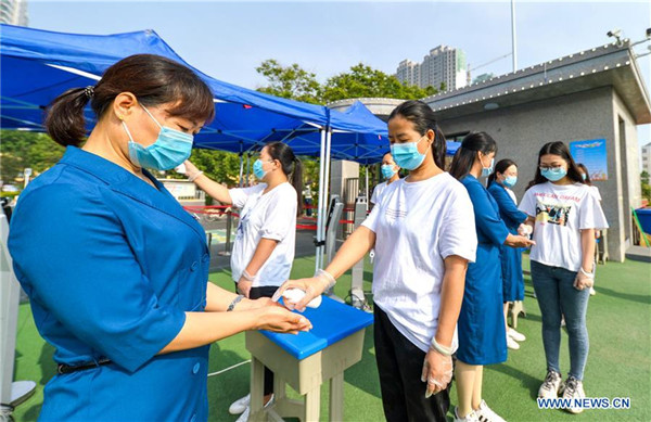 Primary Schools Conduct Drills for Covid-19 Prevention, Control in Handan