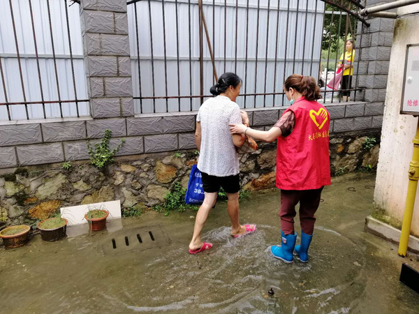 Women's Federations in E China's Jiangxi Rise to Fight off Flood