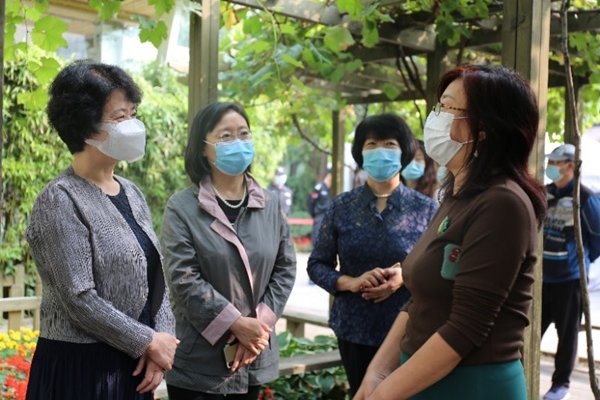 Cai Shumin Inspects Kindergarten's Safety Work