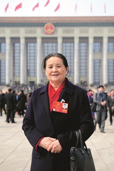Rural Projectionist Promotes Development of China's Film Industry