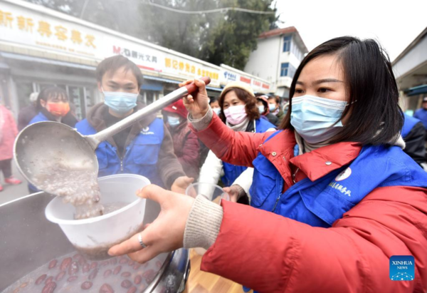 People Eat Laba Porridge to Greet Laba Festival