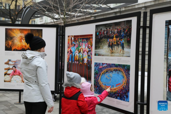 Chinese New Year Photo Exhibition Opens in Bulgaria