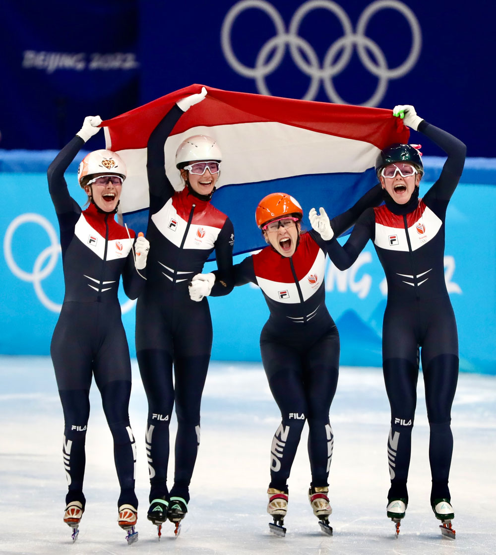 Team China Wins Bronze in Women's 3000m Relay