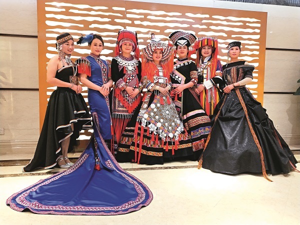 Entrepreneur Uses New Technology to Boost Development of Yao-Style Embroideries