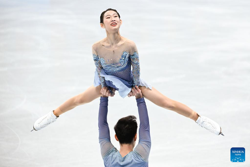 China's Sui/Han Set New World Record to Lead Pair Skating Short Program at Beijing 2022