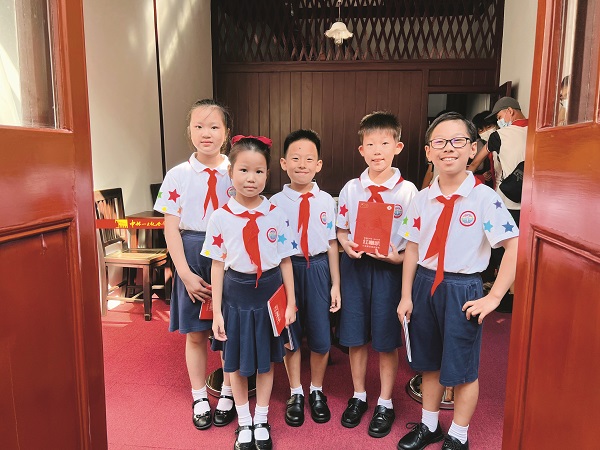Headmistress Committed to Primary School Education for Decades