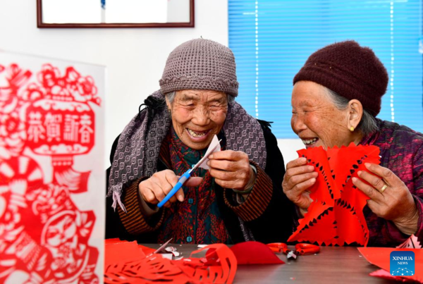 Care Centers in Shandong Provide Assistance and Care to Elderly People