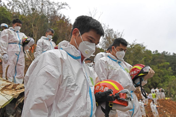 Victims of China Plane Crash Mourned