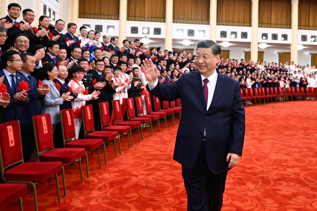 Beijing Winter Olympics and Paralympics Review and Awards Ceremony Held