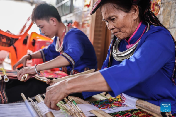 Hainan's Maona Village Promotes Rural Tourism to Increase Locals' Incomes, Expedite Rural Revitalization