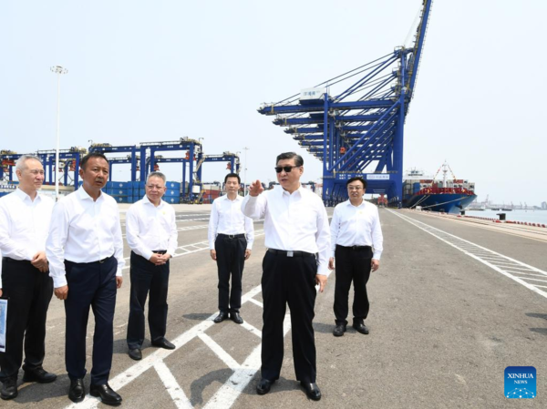 Xi Inspects Economic Development Zone in Hainan Province