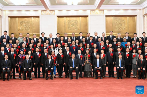 Xi Meets Representatives to Meeting on Handling Public Complaints