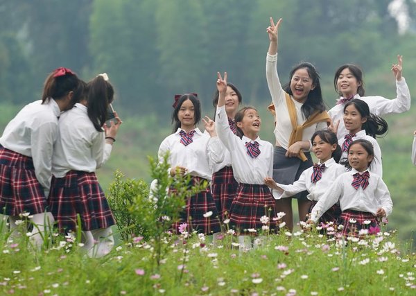 GLOBALink | School Chorus in Deep Mountains of East China