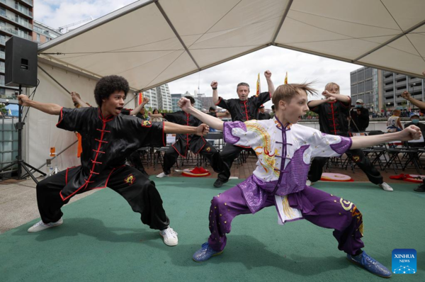 2022 UK Chinese Dragon Boat Festival Celebrated in Salford