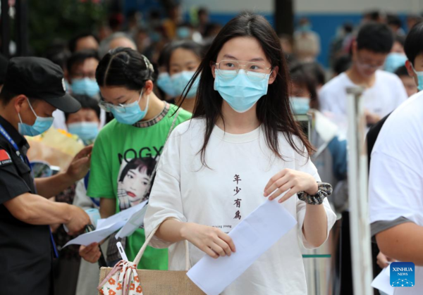 Students Prepare for National College Entrance Exam in China