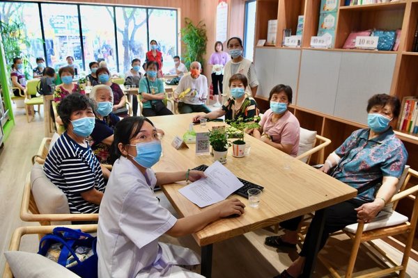 Fuzhou Promotes Community-Based Care for Elderly People