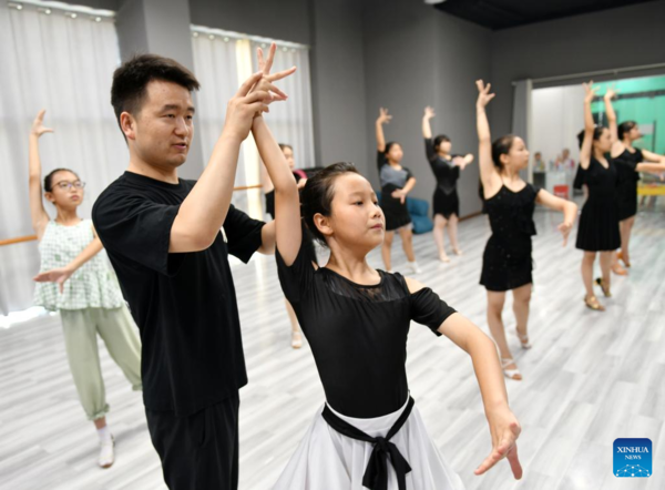 Children Experience Different Activities During Summer Vacation Across China