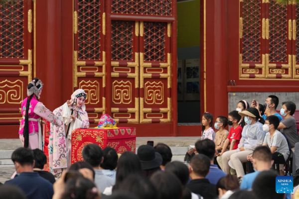 Opera Performances Staged at Miaoying Temple in Beijing