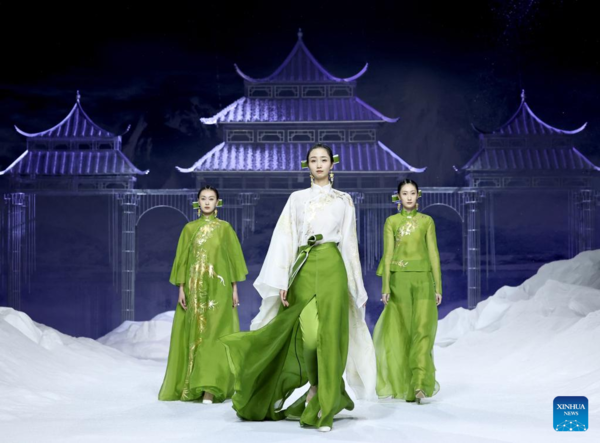 China Fashion Week S/S 2023 Kicks off in Beijing