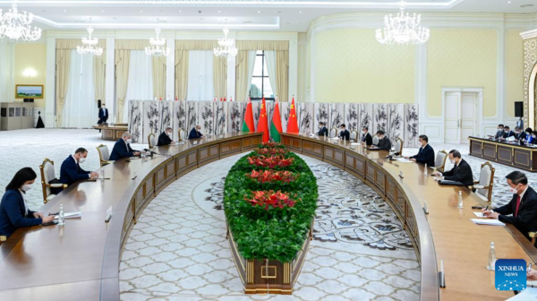 Xi Meets with Belarusian President Lukashenko