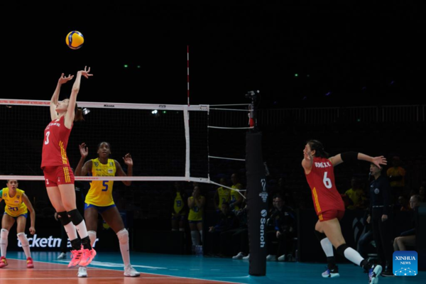 China Surges to Straight-Set Victory over Colombia at Women's Volleyball Worlds