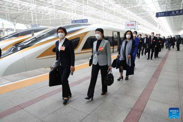 (CPC Congress) Delegates to CPC National Congress Arriving in Beijing