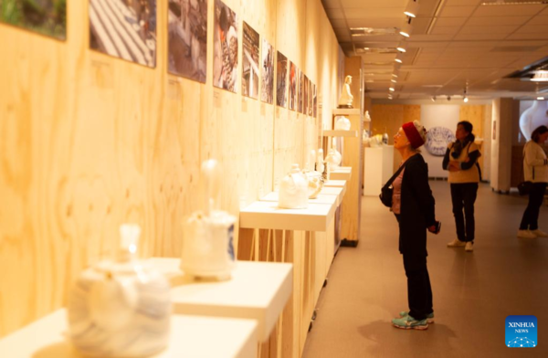 Pottery Exhibition Held at China Cultural Center in the Netherlands