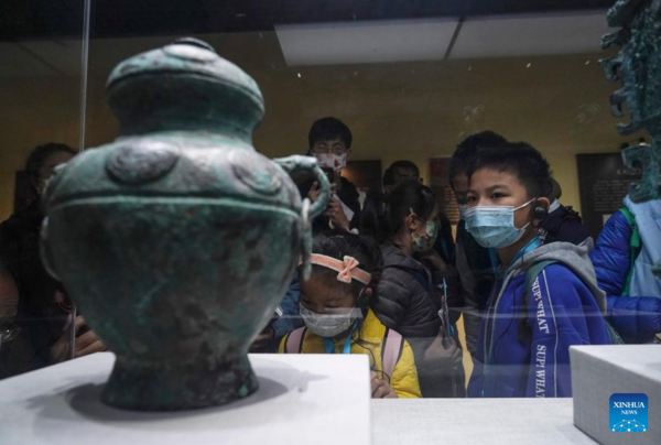 Families Attend Archaeological Tour During Beijing Public Archaeology Season