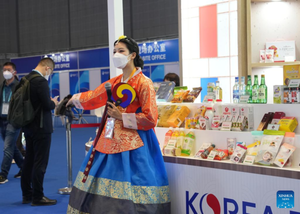 Foods from Around World Showcased During 5th CIIE