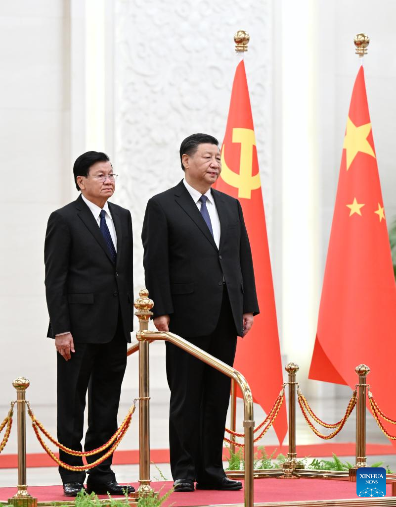 Xi Holds Talks with Lao President