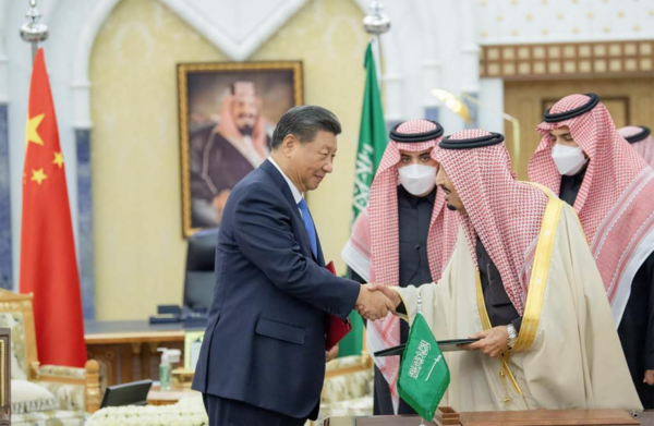 Xi Meets with King Salman bin Abdulaziz Al Saud of Saudi Arabia