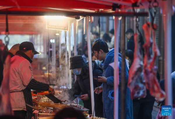 Shopping Festival Kicks off to Warm up for Upcoming Chinese Lunar New Year in Hangzhou City, E China