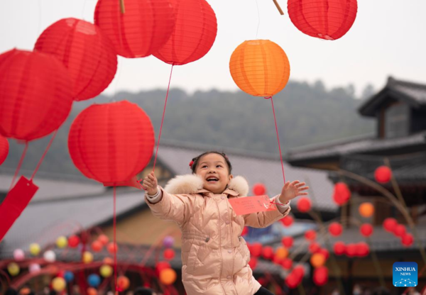 Various Folk Cultural Activities Held to Welcome Upcoming Lantern Festival in China